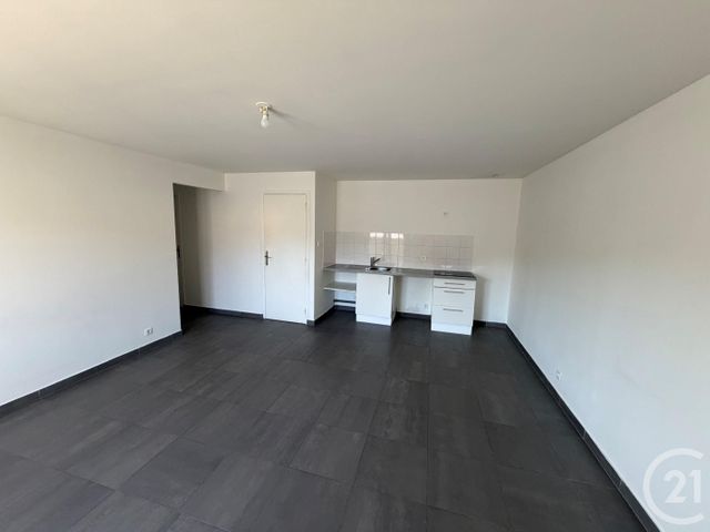 Appartement F2 &agrave; louer - 2 pi&egrave;ces - 52,28 m2 - Fosses - 95 - ILE-DE-FRANCE