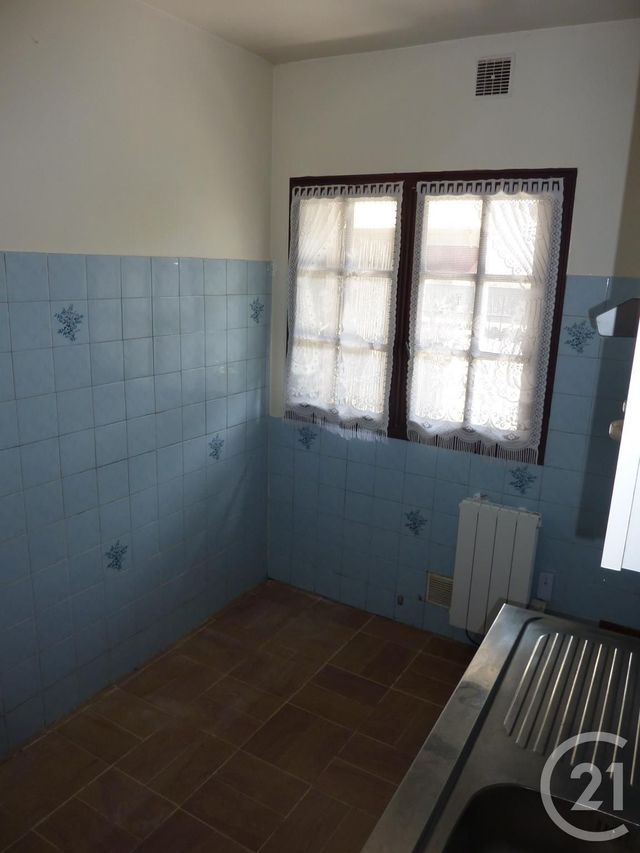 Appartement F3 &agrave; louer - 2 pi&egrave;ces - 46,84 m2 - Le Blanc Mesnil - 93 - ILE-DE-FRANCE