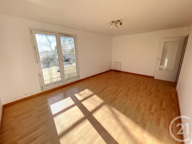 Appartement F2 &agrave; louer - 2 pi&egrave;ces - 51,67 m2 - Noisy Le Grand - 93 - ILE-DE-FRANCE