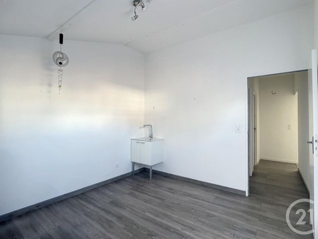 Local commercial à louer - 11.53 m2 - 33 - Gironde