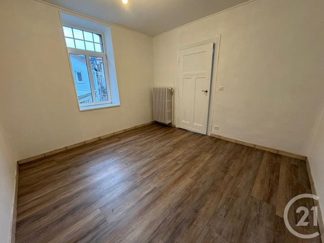 Appartement F5 &agrave; louer - 5 pi&egrave;ces - 95 m2 - Lutzelbourg - 57 - LORRAINE