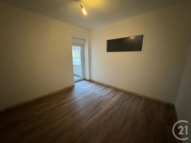 Appartement F5 &agrave; louer - 5 pi&egrave;ces - 95 m2 - Lutzelbourg - 57 - LORRAINE
