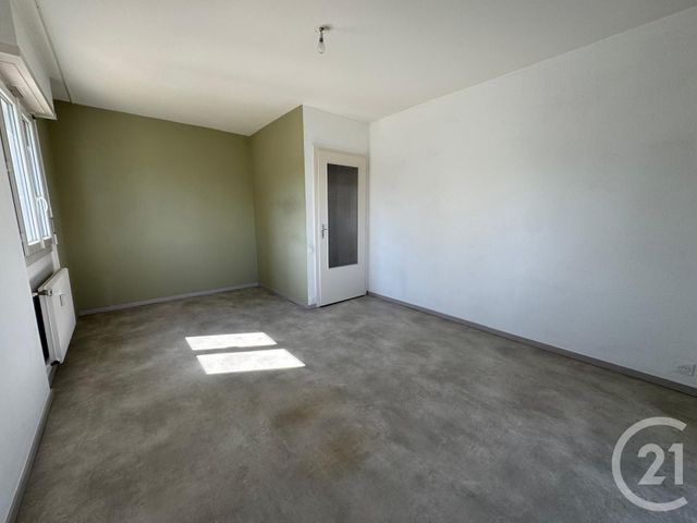 Appartement F3 &agrave; louer - 3 pi&egrave;ces - 63,28 m2 - Saverne - 67 - ALSACE