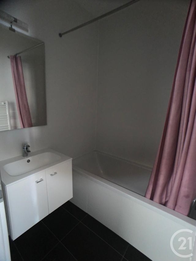 Appartement F3 &agrave; louer - 3 pi&egrave;ces - 55,62 m2 - Saverne - 67 - ALSACE