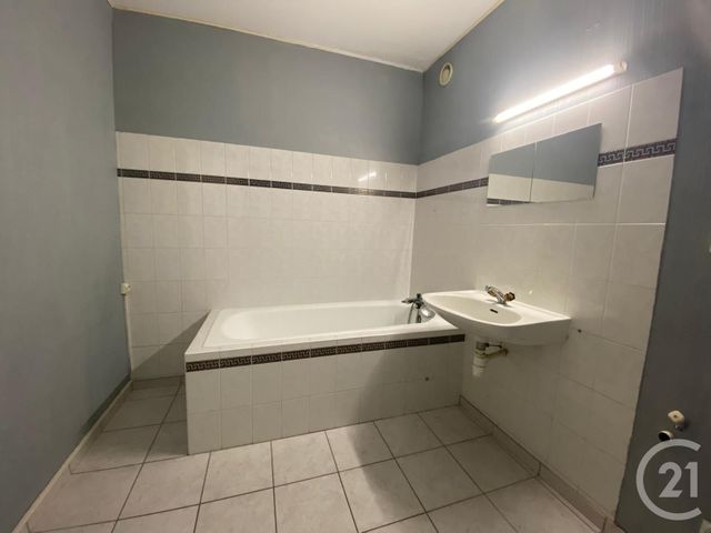 Appartement F3 &agrave; louer - 3 pi&egrave;ces - 68,30 m2 - Saverne - 67 - ALSACE