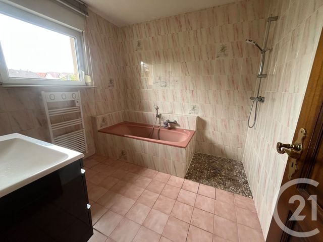 Maison &agrave; louer - 6 pi&egrave;ces - 125 m2 - Haguenau - 67 - ALSACE