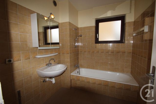 Appartement F3 &agrave; louer - 3 pi&egrave;ces - 69 m2 - Saverne - 67 - ALSACE