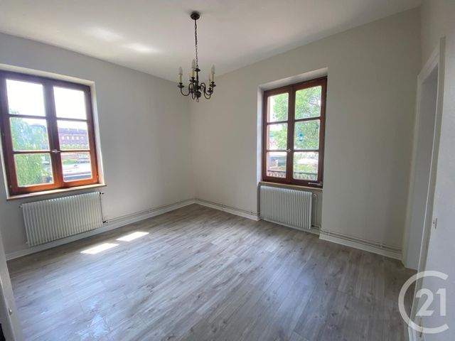 Appartement F3 &agrave; louer - 3 pi&egrave;ces - 75 m2 - Saverne - 67 - ALSACE