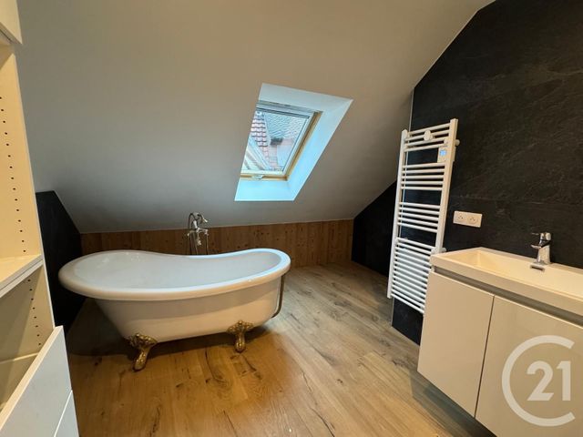 Maison &agrave; louer - 4 pi&egrave;ces - 85,98 m2 - Saverne - 67 - ALSACE
