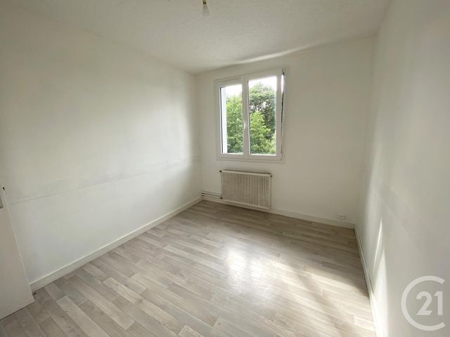 Appartement T4 à vendre - 5 pièces - 87,25 m2 - Nozay - 44 - PAYS-DE-LOIRE