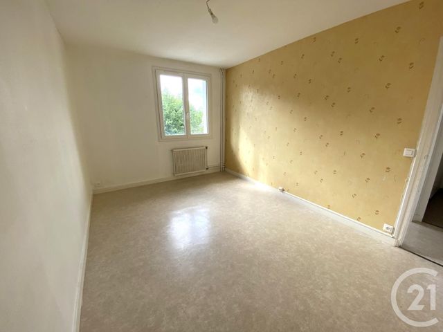 Appartement T4 à vendre - 5 pièces - 87,25 m2 - Nozay - 44 - PAYS-DE-LOIRE