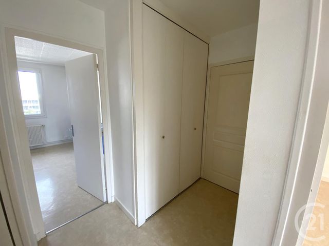 Appartement T4 à vendre - 5 pièces - 87,25 m2 - Nozay - 44 - PAYS-DE-LOIRE