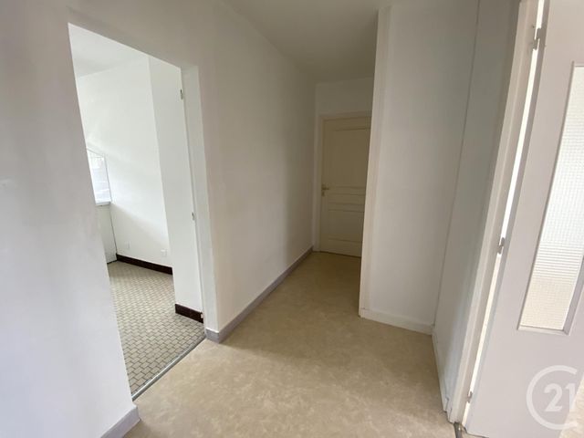 Appartement T4 à vendre - 5 pièces - 87,25 m2 - Nozay - 44 - PAYS-DE-LOIRE