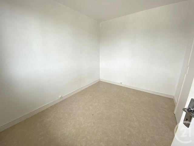 Appartement T4 à vendre - 5 pièces - 87,25 m2 - Nozay - 44 - PAYS-DE-LOIRE