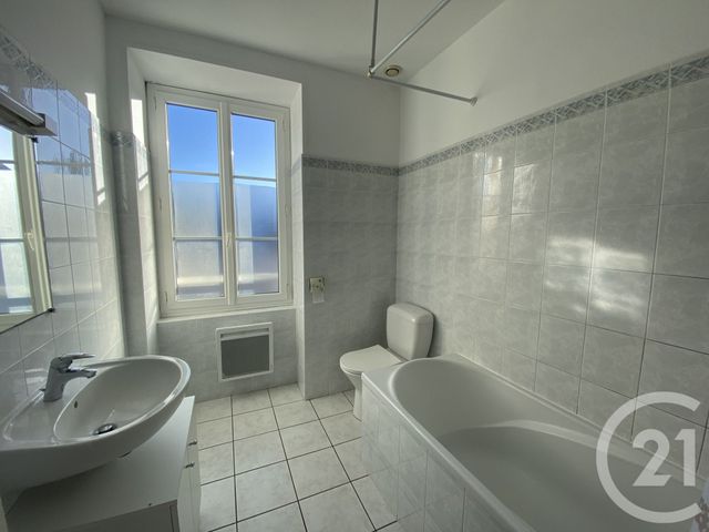 Appartement à louer - 4 pièces - 71 m2 - Blain - 44 - PAYS-DE-LOIRE