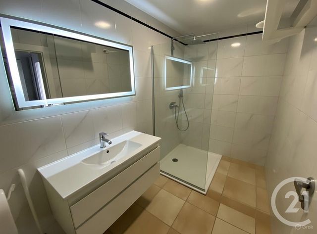 Appartement T3 à louer - 3 pièces - 81 m2 - Blain - 44 - PAYS-DE-LOIRE