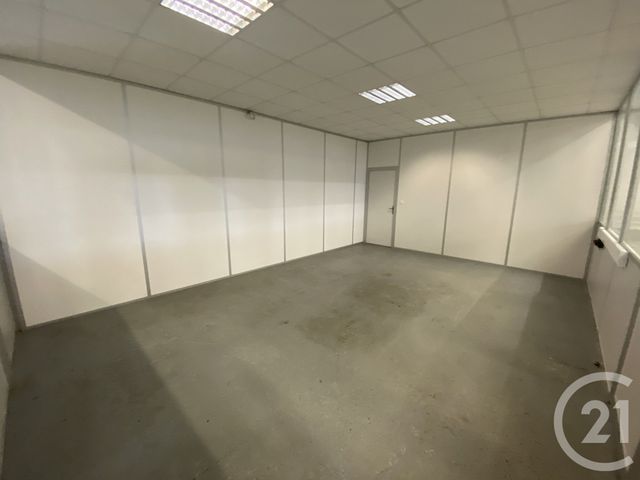 Local commercial à louer - 644.0 m2 - 44 - Loire-Atlantique