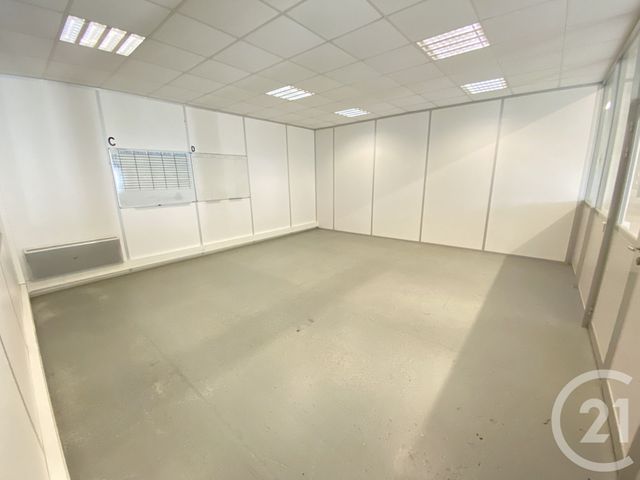 Local commercial à louer - 644.0 m2 - 44 - Loire-Atlantique