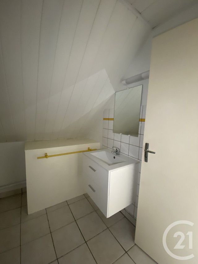 Appartement Duplex &agrave; louer - 2 pi&egrave;ces - 37,88 m2 - Nozay - 44 - PAYS-DE-LOIRE