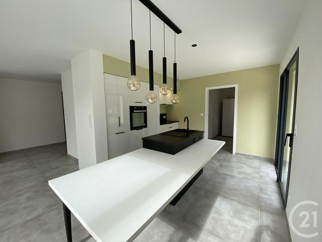 Maison &agrave; louer - 4 pi&egrave;ces - 121,66 m2 - La Chevallerais - 44 - PAYS-DE-LOIRE