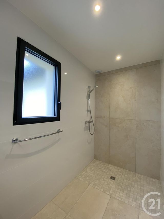 Maison &agrave; louer - 4 pi&egrave;ces - 121,66 m2 - La Chevallerais - 44 - PAYS-DE-LOIRE