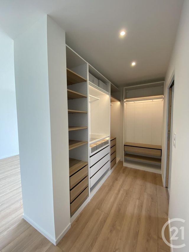 Maison &agrave; louer - 4 pi&egrave;ces - 121,66 m2 - La Chevallerais - 44 - PAYS-DE-LOIRE