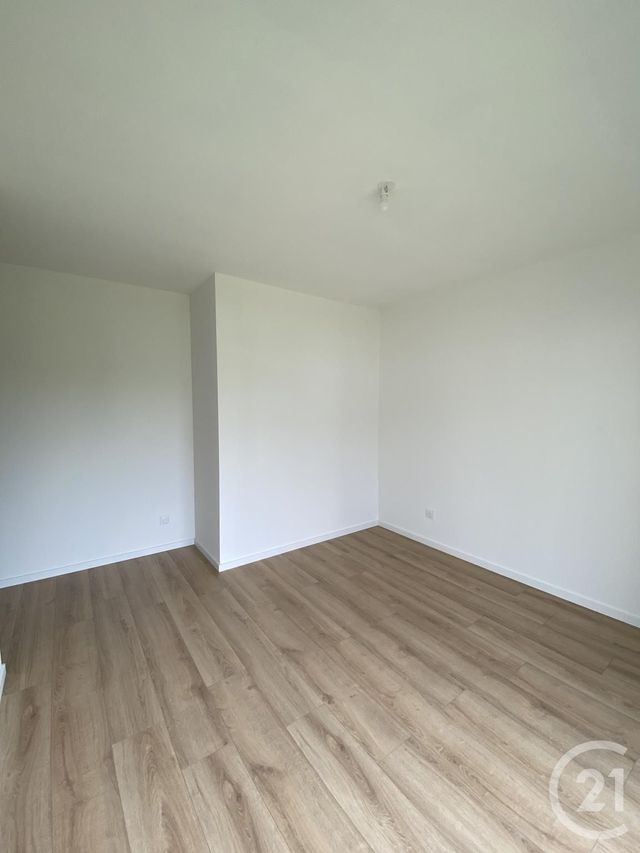 Maison &agrave; louer - 4 pi&egrave;ces - 121,66 m2 - La Chevallerais - 44 - PAYS-DE-LOIRE