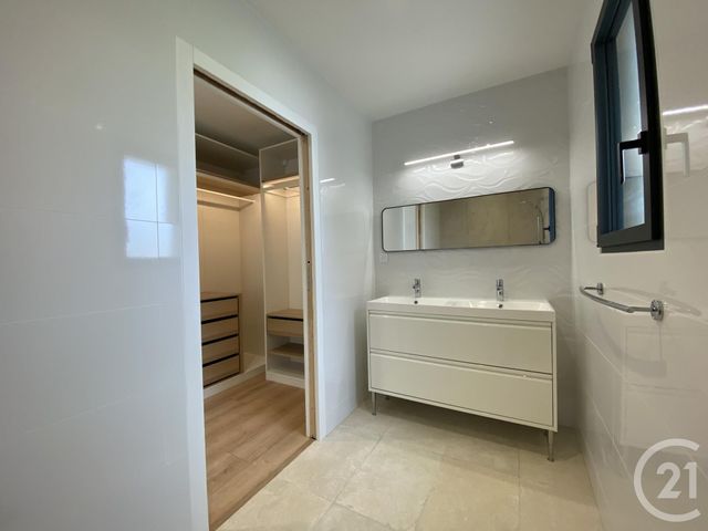 Maison &agrave; louer - 4 pi&egrave;ces - 121,66 m2 - La Chevallerais - 44 - PAYS-DE-LOIRE