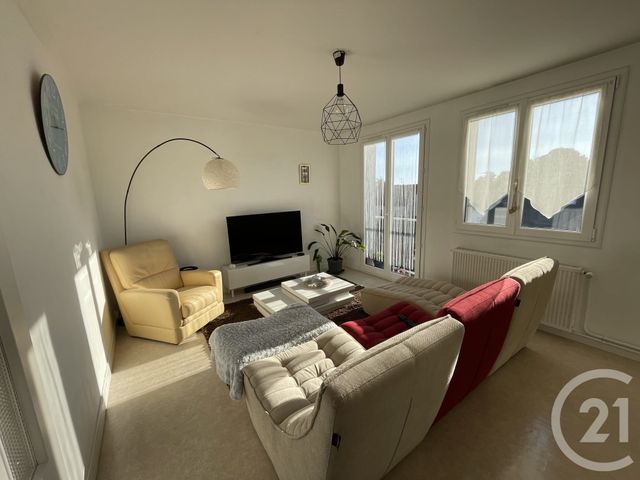 Appartement T4 &agrave; louer - 5 pi&egrave;ces - 87,25 m2 - Nozay - 44 - PAYS-DE-LOIRE