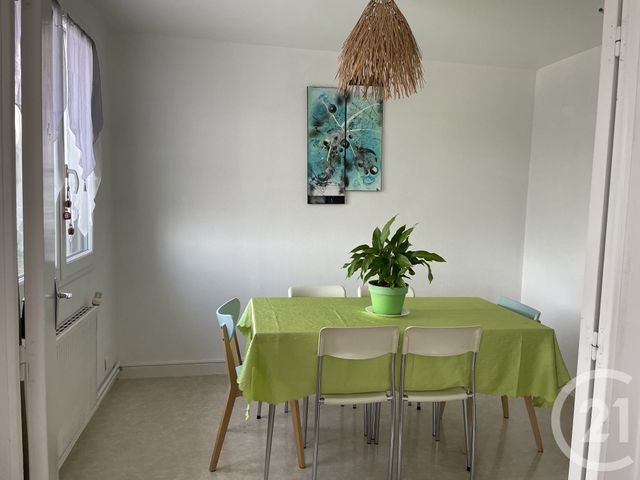 Appartement T4 &agrave; louer - 5 pi&egrave;ces - 87,25 m2 - Nozay - 44 - PAYS-DE-LOIRE