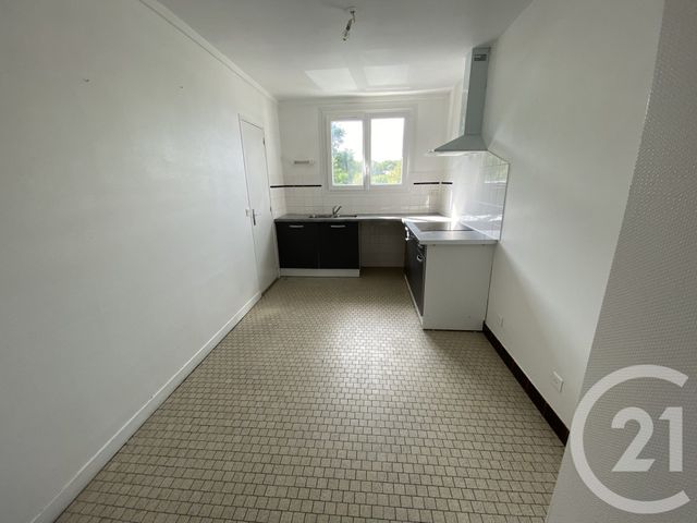 Appartement T4 &agrave; louer - 5 pi&egrave;ces - 87,25 m2 - Nozay - 44 - PAYS-DE-LOIRE