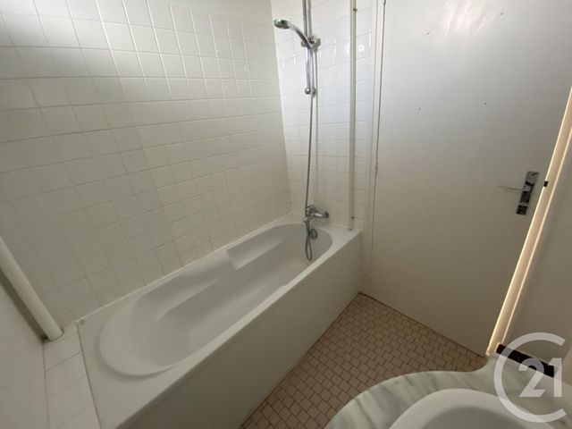 Appartement T4 &agrave; louer - 5 pi&egrave;ces - 87,25 m2 - Nozay - 44 - PAYS-DE-LOIRE