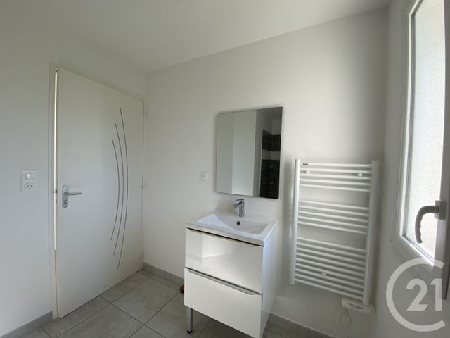 Maison &agrave; louer - 4 pi&egrave;ces - 89,72 m2 - Blain - 44 - PAYS-DE-LOIRE