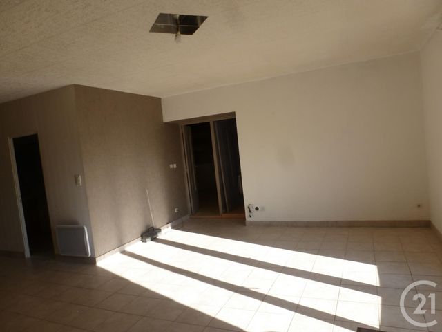 Appartement T3 &agrave; louer - 3 pi&egrave;ces - 72,09 m2 - Plesse - 44 - PAYS-DE-LOIRE