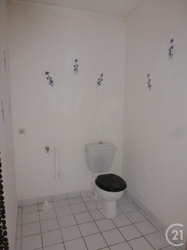 Appartement T3 &agrave; louer - 3 pi&egrave;ces - 72,09 m2 - Plesse - 44 - PAYS-DE-LOIRE