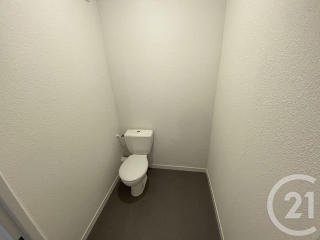 Appartement T3 &agrave; louer - 3 pi&egrave;ces - 60,63 m2 - Blain - 44 - PAYS-DE-LOIRE