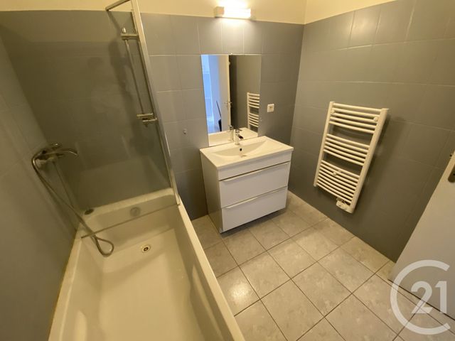 Appartement T2 &agrave; louer - 2 pi&egrave;ces - 52,04 m2 - Blain - 44 - PAYS-DE-LOIRE