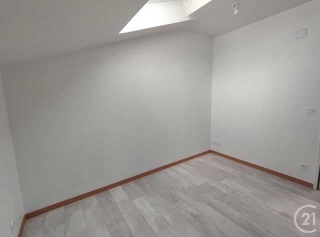 Maison &agrave; louer - 5 pi&egrave;ces - 91,61 m2 - Plesse - 44 - PAYS-DE-LOIRE