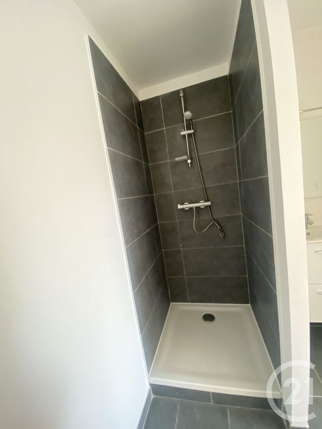 Appartement T2 &agrave; louer - 2 pi&egrave;ces - 33,94 m2 - Blain - 44 - PAYS-DE-LOIRE