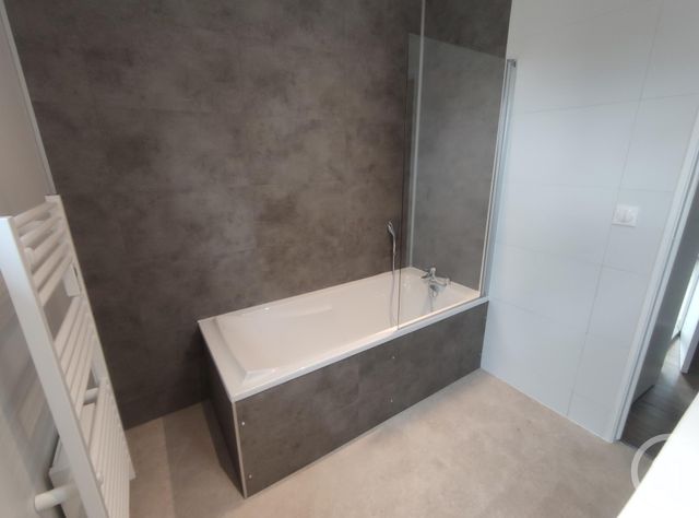 Maison &agrave; louer - 5 pi&egrave;ces - 85,19 m2 - Le Gavre - 44 - PAYS-DE-LOIRE
