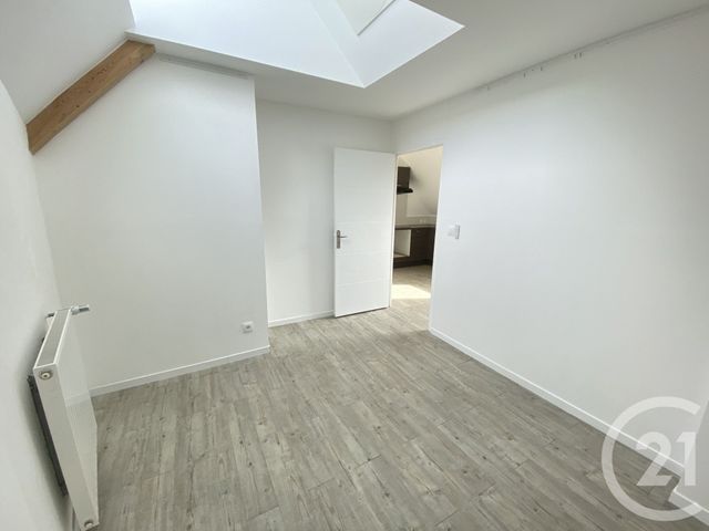 Appartement T5 &agrave; louer - 5 pi&egrave;ces - 85,19 m2 - Heric - 44 - PAYS-DE-LOIRE