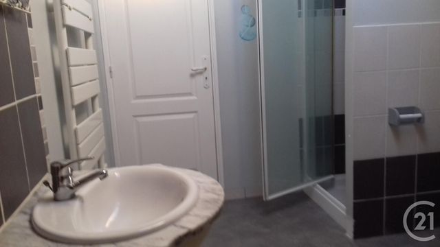Appartement T3 &agrave; louer - 3 pi&egrave;ces - 66,89 m2 - Plesse - 44 - PAYS-DE-LOIRE