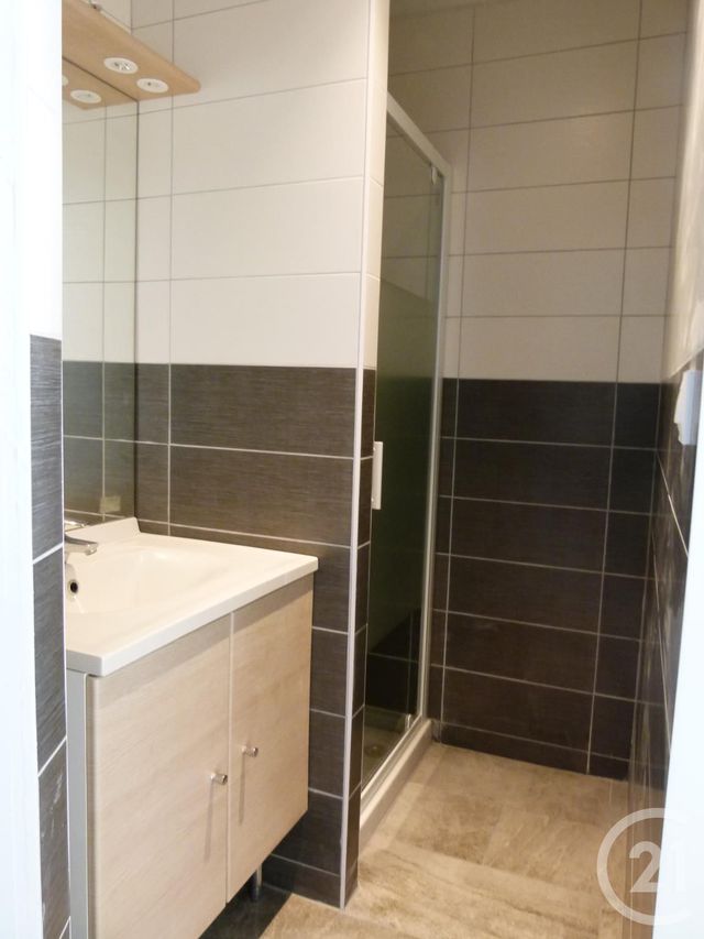 Appartement T2 &agrave; louer - 2 pi&egrave;ces - 34,97 m2 - Plesse - 44 - PAYS-DE-LOIRE