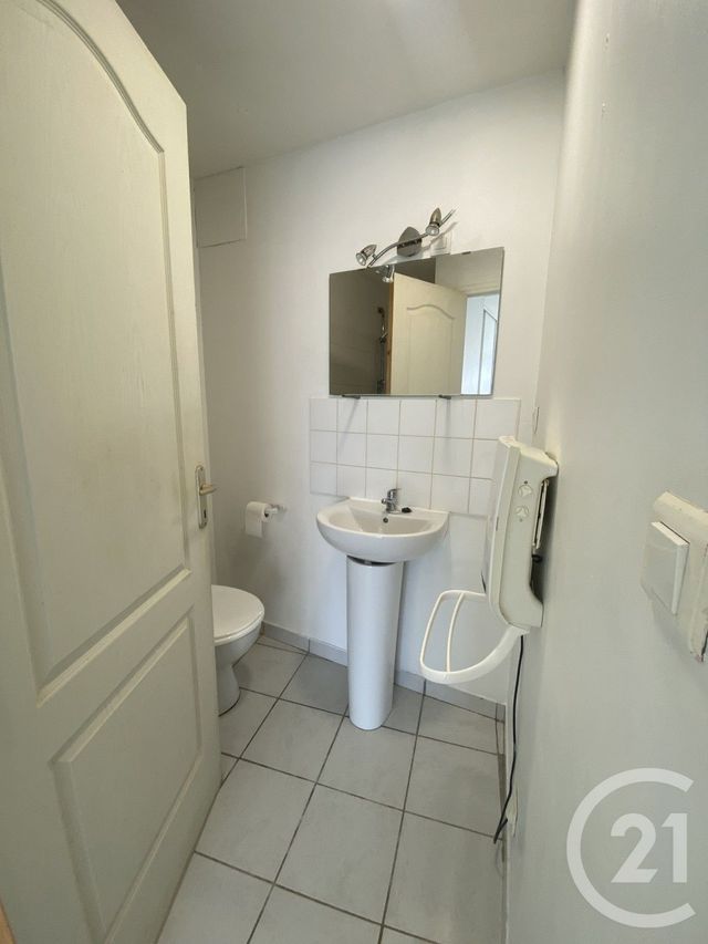 Appartement T1 &agrave; louer - 1 pi&egrave;ce - 30,60 m2 - Fay De Bretagne - 44 - PAYS-DE-LOIRE