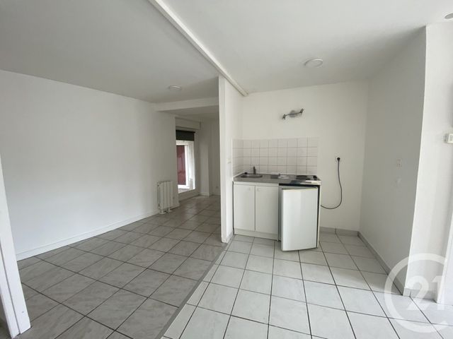 Appartement T1 &agrave; louer - 1 pi&egrave;ce - 30,60 m2 - Fay De Bretagne - 44 - PAYS-DE-LOIRE