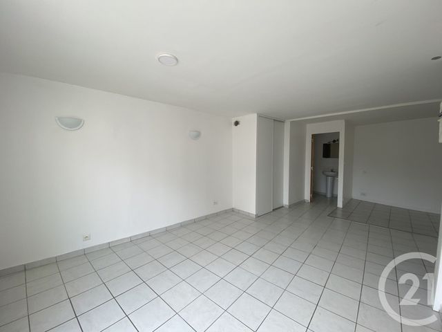 Appartement T1 &agrave; louer - 1 pi&egrave;ce - 30,60 m2 - Fay De Bretagne - 44 - PAYS-DE-LOIRE
