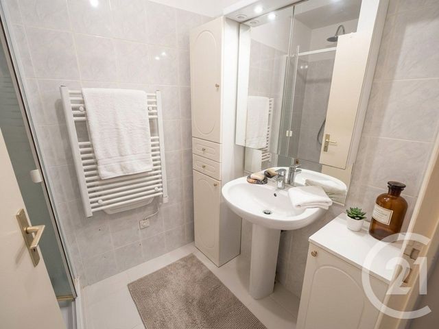 Appartement T2 &agrave; louer - 2 pi&egrave;ces - 65,65 m2 - Blain - 44 - PAYS-DE-LOIRE