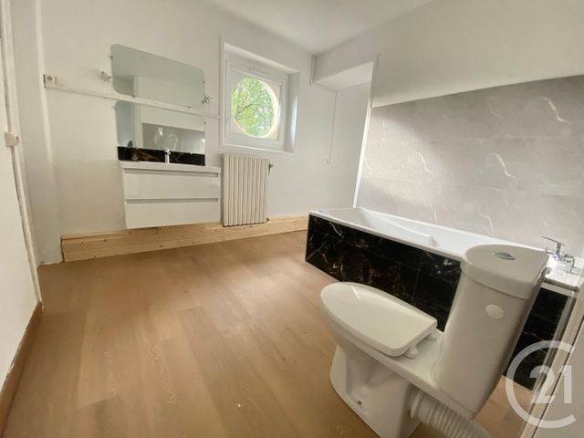 Maison &agrave; louer - 4 pi&egrave;ces - 113,67 m2 - Bouvron - 44 - PAYS-DE-LOIRE