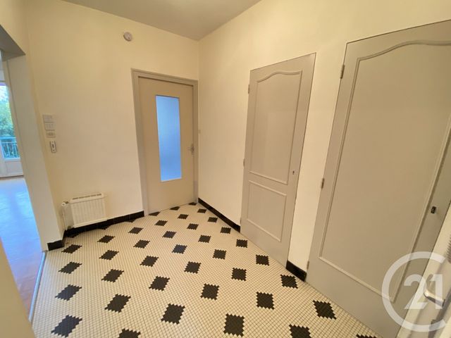 Appartement T5 &agrave; louer - 6 pi&egrave;ces - 120,45 m2 - Plesse - 44 - PAYS-DE-LOIRE
