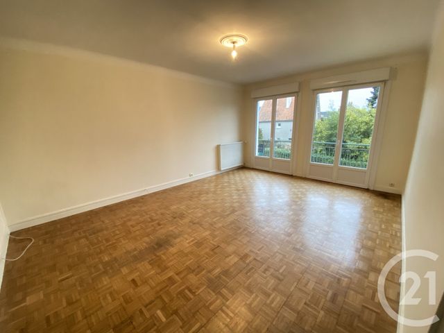 Appartement T5 &agrave; louer - 6 pi&egrave;ces - 120,45 m2 - Plesse - 44 - PAYS-DE-LOIRE